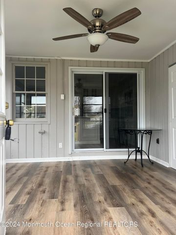 93 Halls Croft Road D, Freehold, NJ 07728