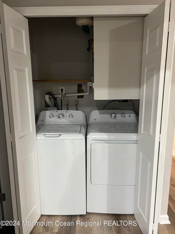 93 Halls Croft Road D, Freehold, NJ 07728