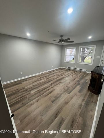 93 Halls Croft Road D, Freehold, NJ 07728