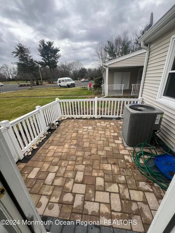 93 Halls Croft Road D, Freehold, NJ 07728