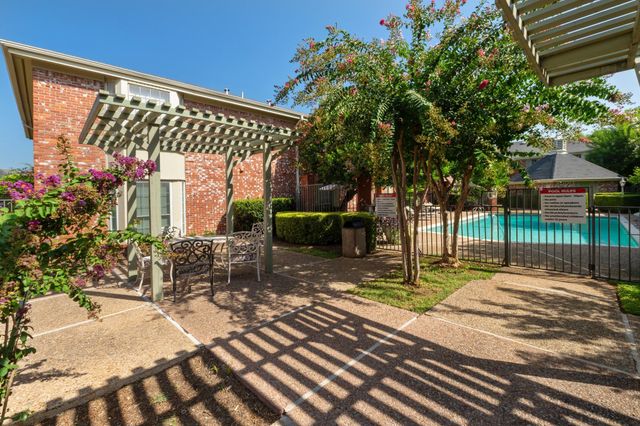 7920 Rockwood LN 216, Austin, TX 78757