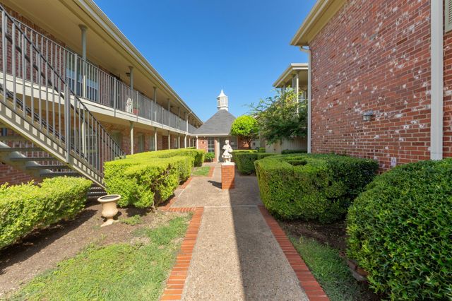 7920 Rockwood LN 216, Austin, TX 78757
