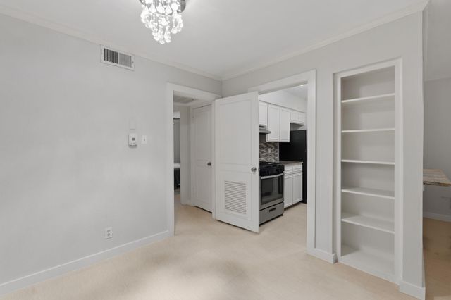 7920 Rockwood LN 216, Austin, TX 78757