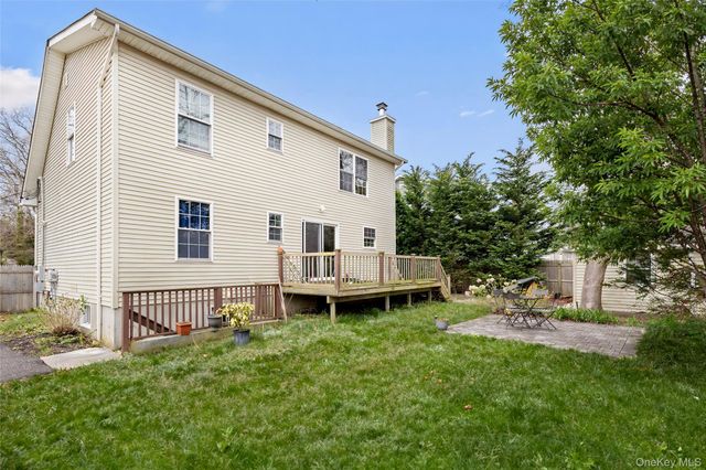 159 Main Avenue, Mastic, NY 11950