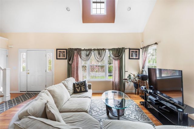 159 Main Avenue, Mastic, NY 11950