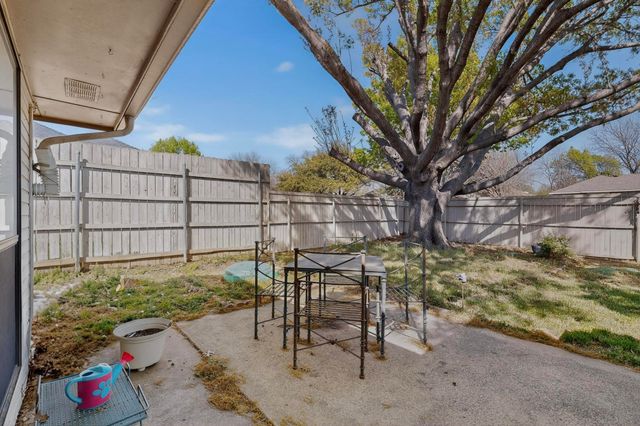 2212 Oak Bluff Drive, Flower Mound, TX 75028