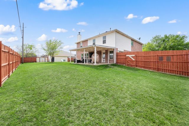 1040 Canyon Drive, Justin, TX 76247