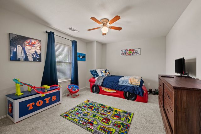 1040 Canyon Drive, Justin, TX 76247