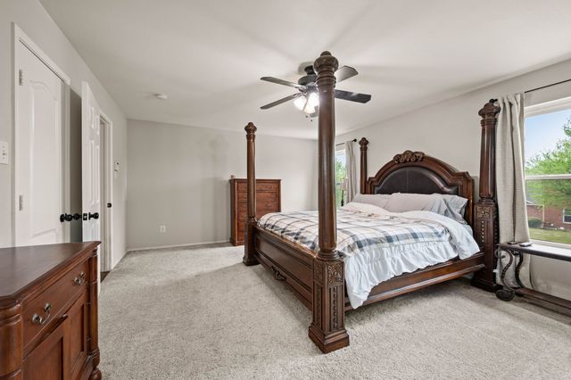 1040 Canyon Drive, Justin, TX 76247