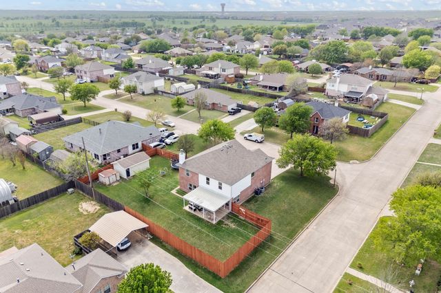 1040 Canyon Drive, Justin, TX 76247