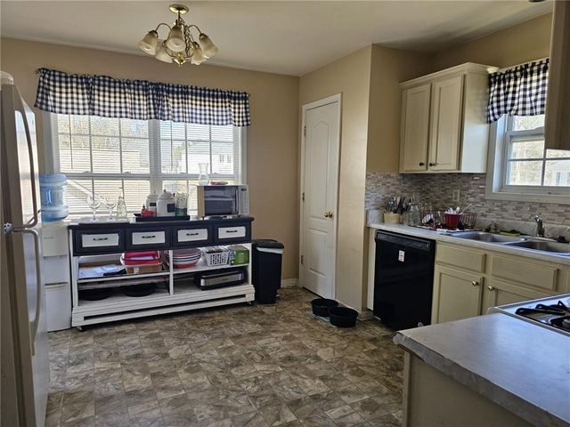 68 Georgias Lane, Dallas, GA 30157