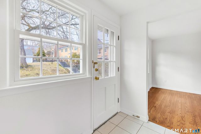 60 Heritage Hill Road APT A, New Canaan, CT 06840