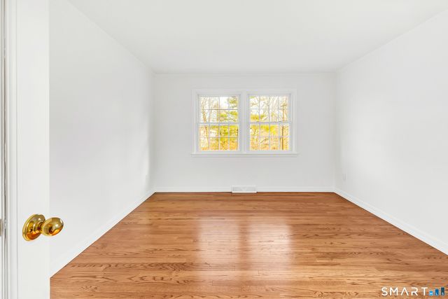 60 Heritage Hill Road APT A, New Canaan, CT 06840