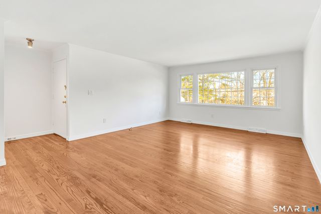 60 Heritage Hill Road APT A, New Canaan, CT 06840