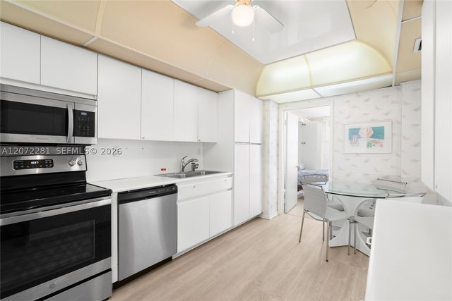 5001 Collins Ave 10G, Miami Beach, FL 33140