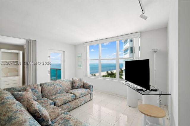 5001 Collins Ave 10G, Miami Beach, FL 33140