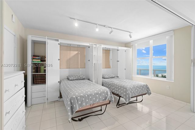5001 Collins Ave 10G, Miami Beach, FL 33140