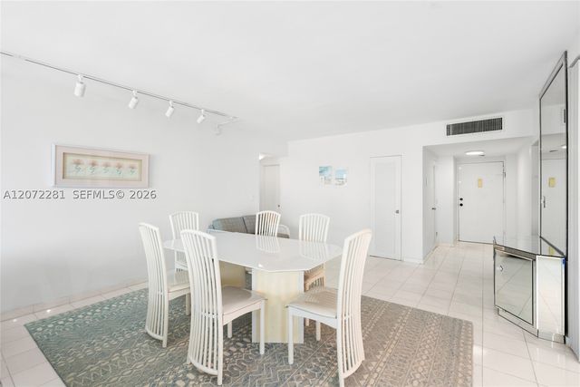 5001 Collins Ave 10G, Miami Beach, FL 33140