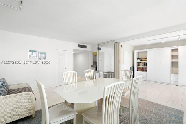 5001 Collins Ave 10G, Miami Beach, FL 33140
