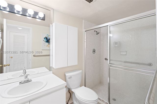5001 Collins Ave 10G, Miami Beach, FL 33140