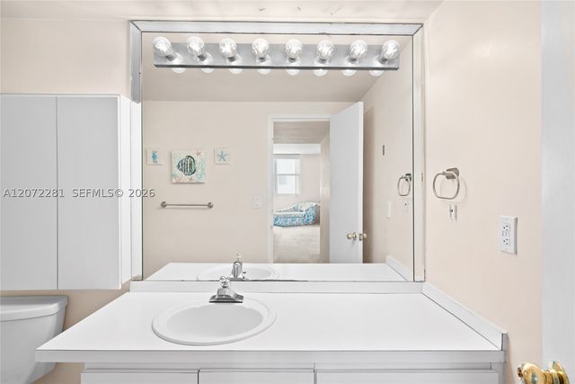 5001 Collins Ave 10G, Miami Beach, FL 33140