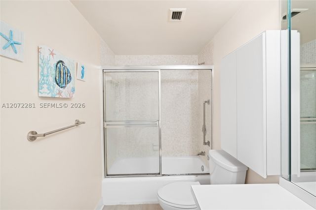5001 Collins Ave 10G, Miami Beach, FL 33140