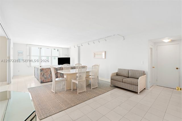 5001 Collins Ave 10G, Miami Beach, FL 33140