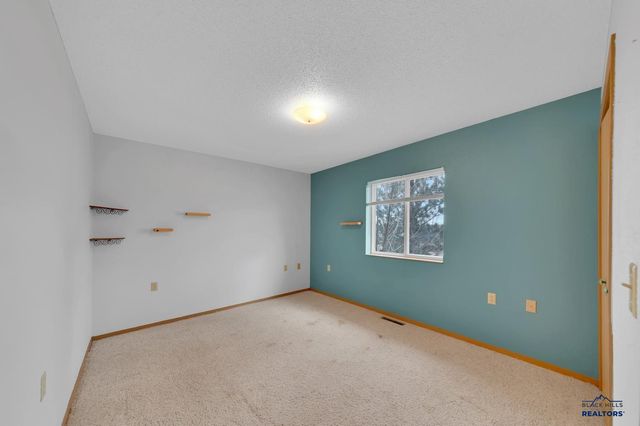 716 MALL DR, Rapid City, SD 57701