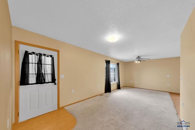 716 MALL DR, Rapid City, SD 57701