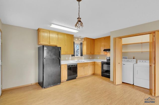 716 MALL DR, Rapid City, SD 57701