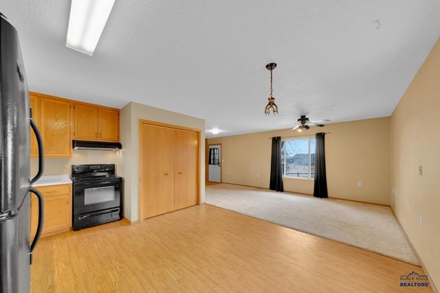 716 MALL DR, Rapid City, SD 57701