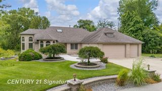 5790 Dunrovin Drive, Saginaw, MI 48638