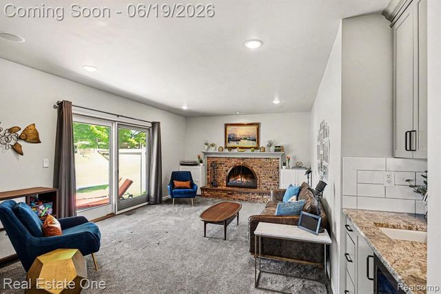 6317 Atkins Drive, Troy, MI 48085