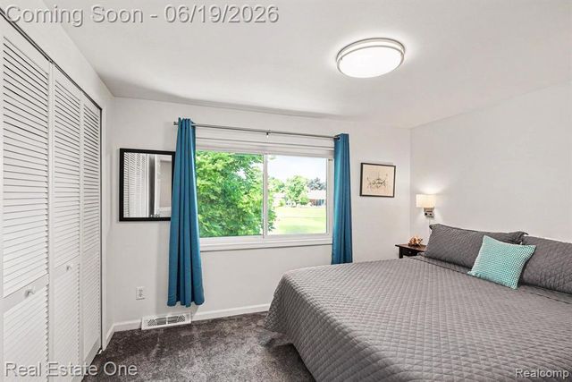 6317 Atkins Drive, Troy, MI 48085