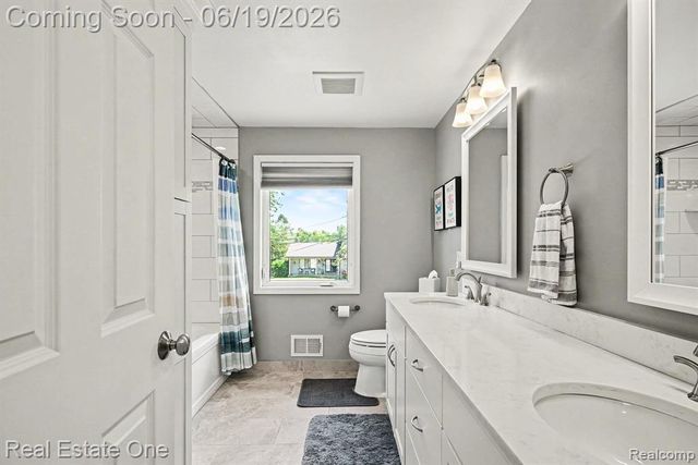 6317 Atkins Drive, Troy, MI 48085
