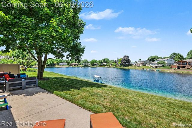 6317 Atkins Drive, Troy, MI 48085