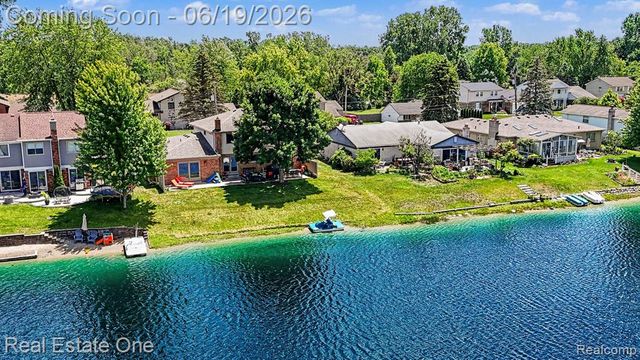6317 Atkins Drive, Troy, MI 48085