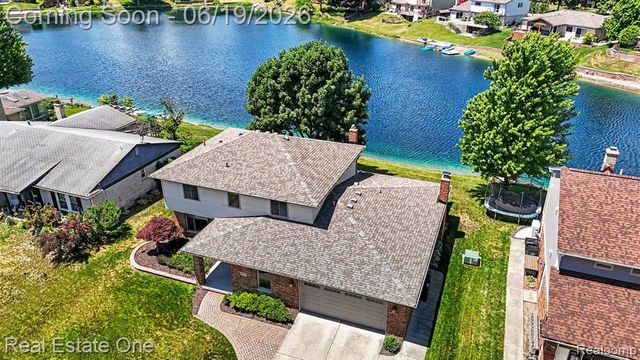 6317 Atkins Drive, Troy, MI 48085
