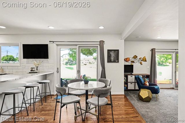 6317 Atkins Drive, Troy, MI 48085