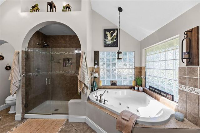 13020 W 327th Street, Paola, KS 66071