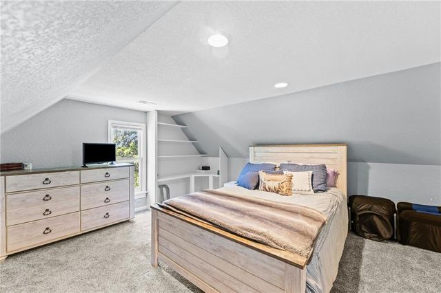 13020 W 327th Street, Paola, KS 66071