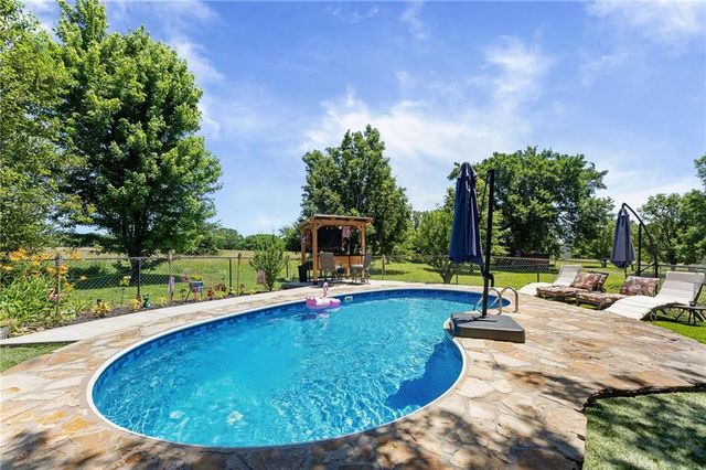 13020 W 327th Street, Paola, KS 66071
