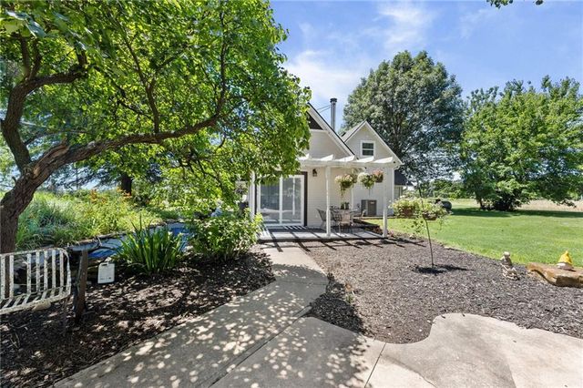 13020 W 327th Street, Paola, KS 66071