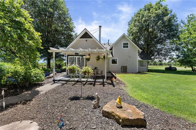 13020 W 327th Street, Paola, KS 66071