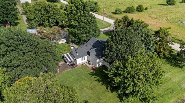 13020 W 327th Street, Paola, KS 66071