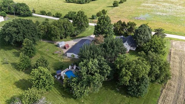 13020 W 327th Street, Paola, KS 66071