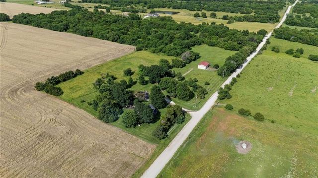 13020 W 327th Street, Paola, KS 66071