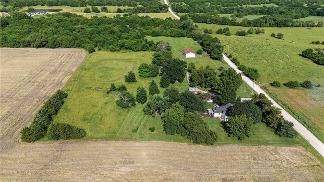 13020 W 327th Street, Paola, KS 66071