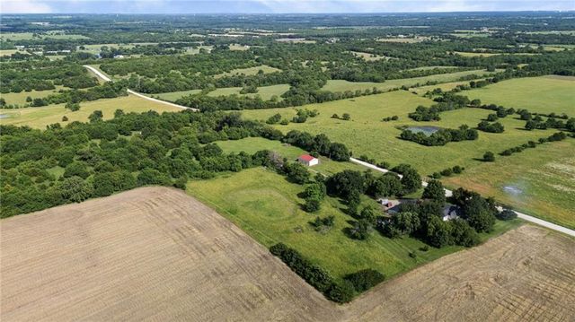 13020 W 327th Street, Paola, KS 66071