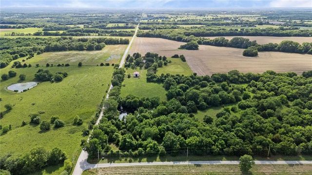 13020 W 327th Street, Paola, KS 66071